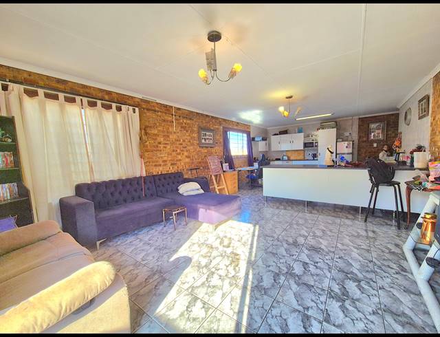 2 BEDROOM HOUSE TO LET IN BRAKPAN NORTH